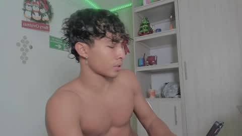 Snapshot of diegsz_ chatting on 01-04-25, 07:13 diego online show from 01-04-25, 07:13