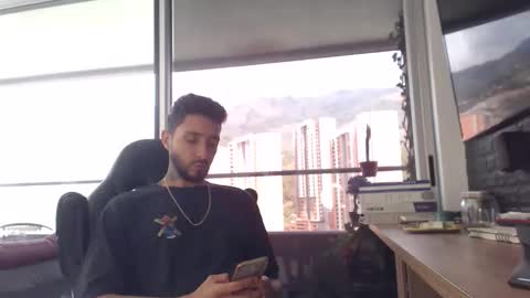 Snapshot of diehgoo_ortega chatting on 12-19-25, 04:47 Diego Ortega online show from 12-19-25, 04:47