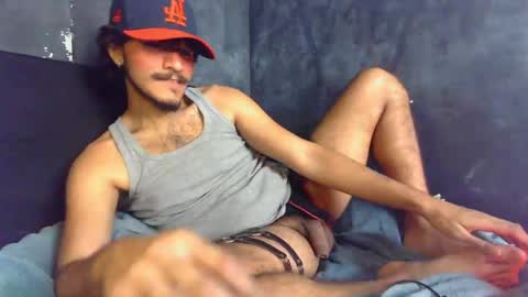 diemond_latinx98 online show from 04-15-26, 12:34