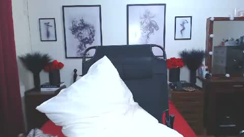 Dennesse online show from 11-23-25, 01:55