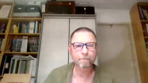 Snapshot of dierenfeld chatting on 11-29-25, 11:08 dierenfeld online show from 11-29-25, 11:08