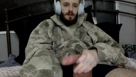 Snapshot of digbicknik chatting on 02-20-25, 10:16 digbicknik online show from 02-20-25, 10:16