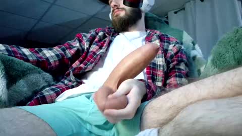 Snapshot of digbicknik chatting on 09-17-25, 01:51 digbicknik online show from 09-17-25, 01:51