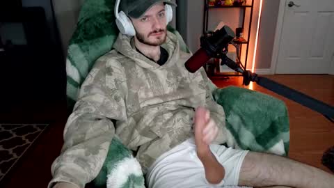 Snapshot of digbicknik chatting on 10-02-25, 03:35 digbicknik online show from 10-02-25, 03:35