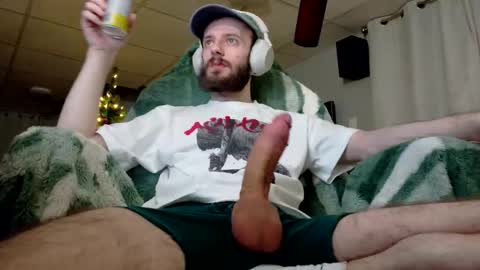 Snapshot of digbicknik chatting on 11-30-25, 02:04 digbicknik online show from 11-30-25, 02:04