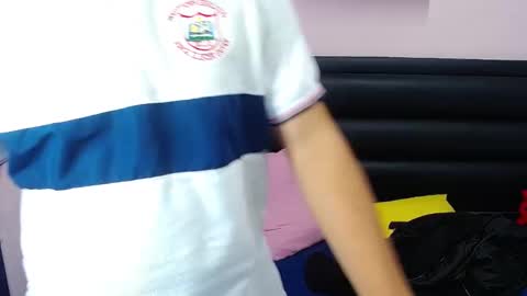 Snapshot of diiego_xxx chatting on 02-21-25, 04:40 diiego_xxx online show from 02-21-25, 04:40