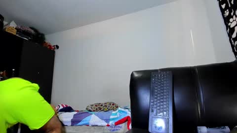 Snapshot of diiego_xxx chatting on 11-12-25, 07:24 diiego_xxx online show from 11-12-25, 07:24