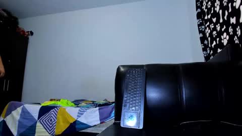 Snapshot of diiego_xxx chatting on 11-15-25, 03:52 diiego_xxx online show from 11-15-25, 03:52