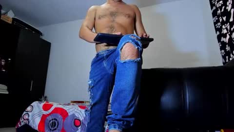 Snapshot of diiego_xxx chatting on 12-15-25, 02:54 diiego_xxx online show from 12-15-25, 02:54