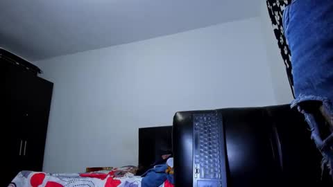 Snapshot of diiego_xxx chatting on 12-18-25, 02:50 diiego_xxx online show from 12-18-25, 02:50