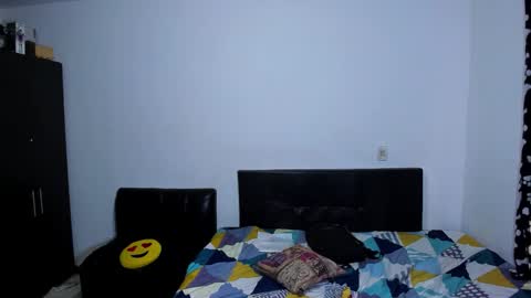 Snapshot of diiego_xxx chatting on 02-04-26, 12:11 diiego_xxx online show from 02-04-26, 12:11