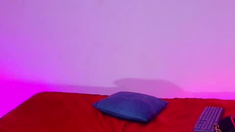 Snapshot of diiosa_latina chatting on 04-28-26, 02:27 diiosa_latina online show from 04-28-26, 02:27