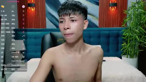  DILAN online show from 12-18-25, 06:03