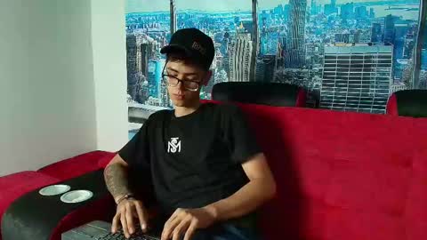 Snapshot of dilan_cock_ chatting on 01-30-25, 01:00 dilan cock online show from 01-30-25, 01:00