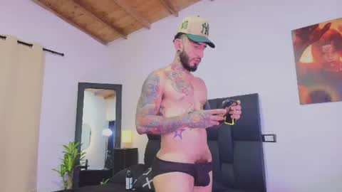 Snapshot of dilan_scootk_j chatting on 06-23-26, 07:01 Dilan Scootk online show from 06-23-26, 07:01