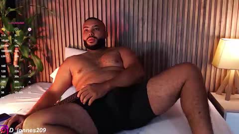 Snapshot of dilanjonnes chatting on 09-14-25, 03:00 DilanJonnes online show from 09-14-25, 03:00