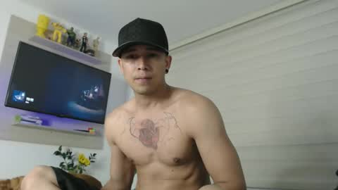 Snapshot of dilanxxx8888 chatting on 11-29-25, 10:24 dilanxxx8888 online show from 11-29-25, 10:24