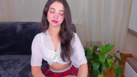 Dilara online show from 12-18-25, 02:45