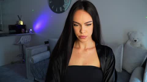 Dilara online show from 05-18-26, 02:45