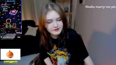 Snapshot of dilara_xbaby chatting on 09-10-25, 02:28 Dilara online show from 09-10-25, 02:28