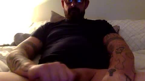 Snapshot of dilfmeat chatting on 11-10-25, 12:53 dilfmeat online show from 11-10-25, 12:53