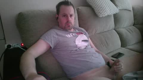 Snapshot of dili999 chatting on 05-17-26, 06:00 dili999 online show from 05-17-26, 06:00