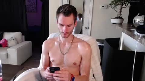 Meechii online show from 02-04-25, 03:47