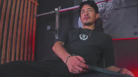 Snapshot of dimitrideluxe chatting on 11-13-25, 08:52 Dimitri online show from 11-13-25, 08:52