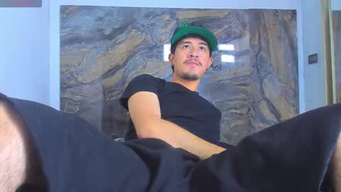 Snapshot of dimitrideluxe chatting on 11-22-25, 12:37 Dimitri online show from 11-22-25, 12:37