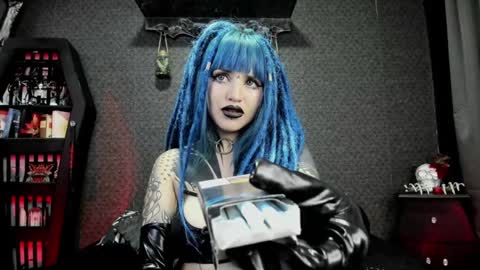 Snapshot of dimmuanddarkness chatting on 12-19-24, 10:13 dimmuanddarkness online show from 12-19-24, 10:13