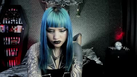 Snapshot of dimmuanddarkness chatting on 01-28-25, 05:54 dimmuanddarkness online show from 01-28-25, 05:54