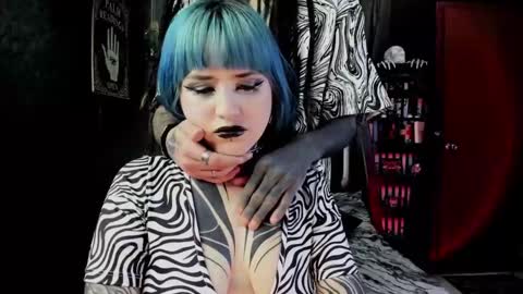 Snapshot of dimmuanddarkness chatting on 02-14-25, 06:12 dimmuanddarkness online show from 02-14-25, 06:12