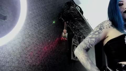 Snapshot of dimmuanddarkness chatting on 02-22-25, 04:19 dimmuanddarkness online show from 02-22-25, 04:19