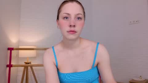 Snapshot of dina_peach chatting on 06-29-26, 06:08 Dina online show from 06-29-26, 06:08