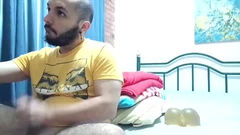 Snapshot of dinchtcams chatting on 06-06-26, 06:23 Dincht online show from 06-06-26, 06:23