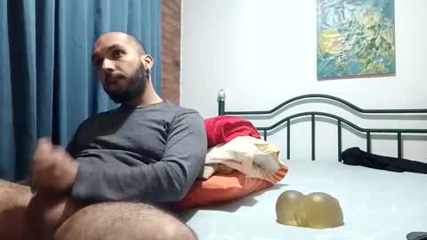 Snapshot of dinchtcams chatting on 06-08-26, 05:19 Dincht online show from 06-08-26, 05:19
