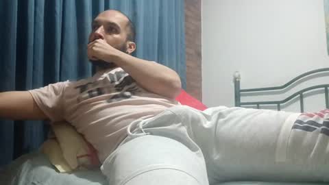 Snapshot of dinchtcams chatting on 06-22-26, 04:42 Dincht online show from 06-22-26, 04:42