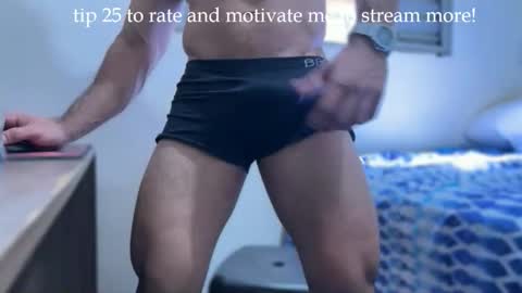 Snapshot of dinhoo14 chatting on 10-22-25, 01:22 dinhoo14 online show from 10-22-25, 01:22