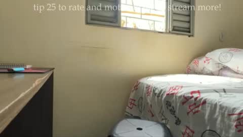 Snapshot of dinhoo14 chatting on 11-09-25, 01:09 dinhoo14 online show from 11-09-25, 01:09