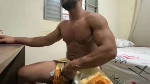 Snapshot of dinhoo14 chatting on 12-02-25, 06:58 dinhoo14 online show from 12-02-25, 06:58