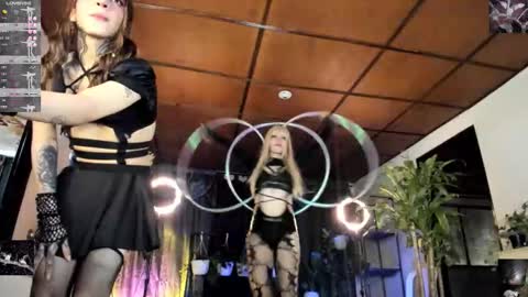 dino_rain77 online show from 09-18-25, 02:35