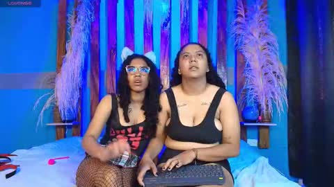 Snapshot of dinokoandkimcyci chatting on 02-26-26, 02:27 dinokoandkimcyci online show from 02-26-26, 02:27