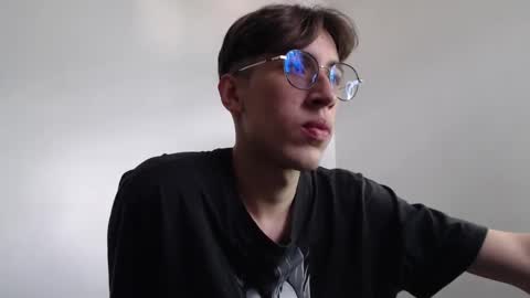 Snapshot of dio_star chatting on 11-22-25, 03:44 Dio online show from 11-22-25, 03:44