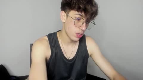 Snapshot of dio_star chatting on 12-16-25, 01:21 Dio online show from 12-16-25, 01:21