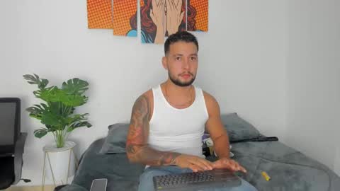 Snapshot of dionyxx chatting on 10-05-25, 10:51 dionyxx online show from 10-05-25, 10:51