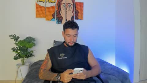 Snapshot of dionyxx chatting on 10-11-25, 11:14 dionyxx online show from 10-11-25, 11:14