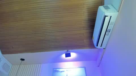Snapshot of diosa_cristal chatting on 07-14-26, 03:00 Cristal online show from 07-14-26, 03:00