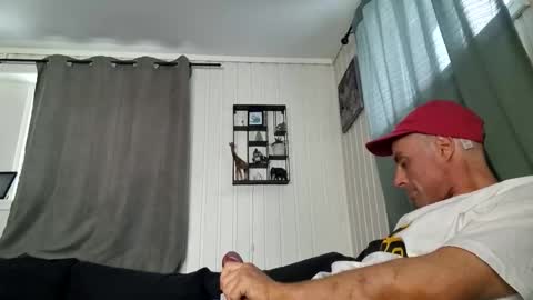 Snapshot of dirkdigglerofficial chatting on 01-16-26, 09:24 dirkdigglerofficial online show from 01-16-26, 09:24