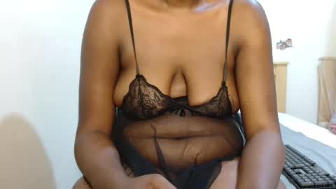 Snapshot of dirty_slutts chatting on 10-27-25, 10:58 sisi and grovin online show from 10-27-25, 10:58