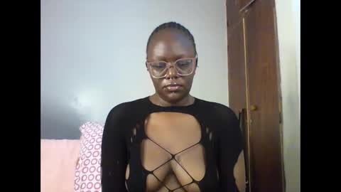 ELLE online show from 12-14-25, 01:55